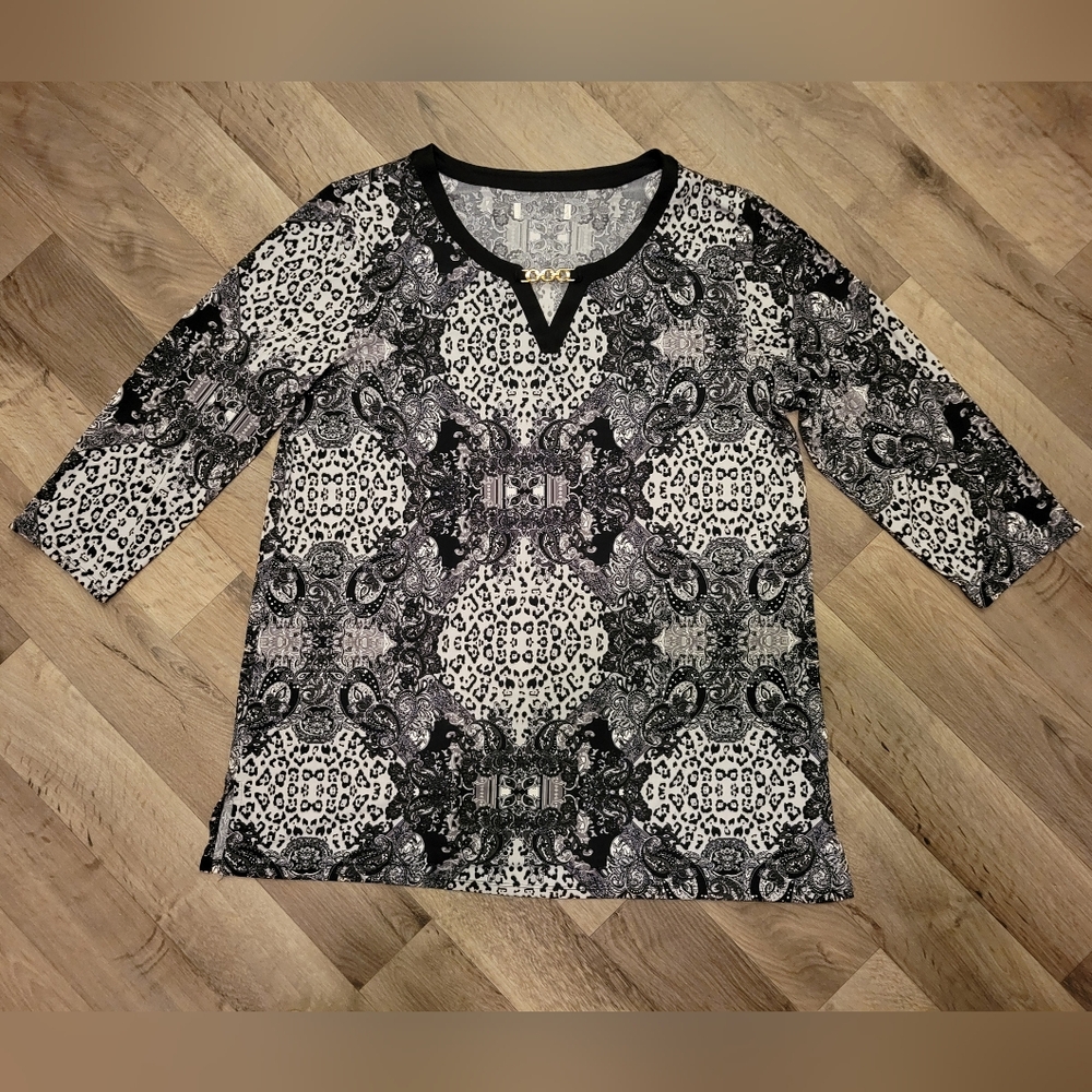 Patterned Print Top with 3/4 Sleeves